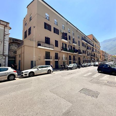 Lungomare Rooms Кастеламаре ди Стабия Екстериор снимка