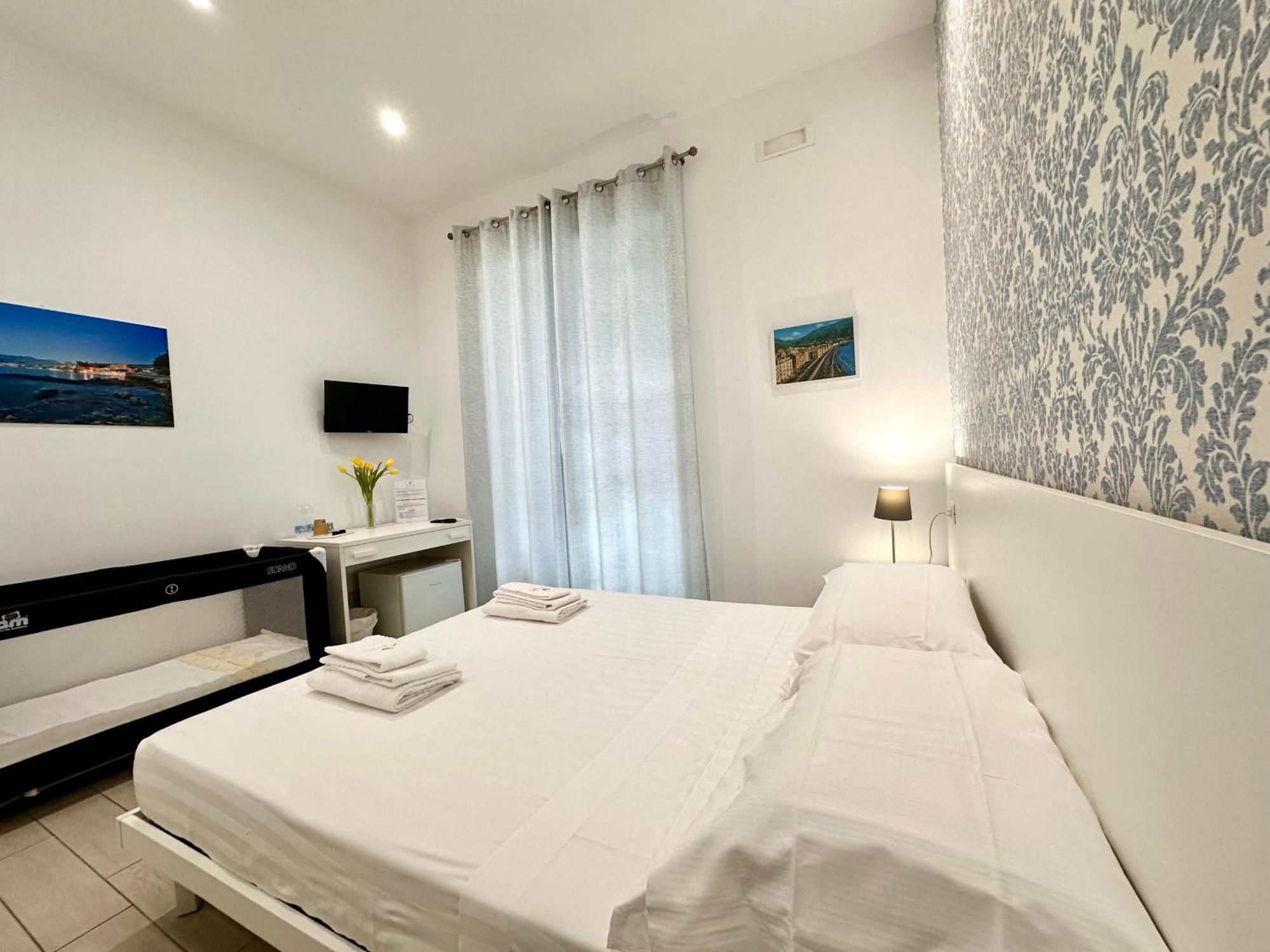 Lungomare Rooms Кастеламаре ди Стабия Стая снимка