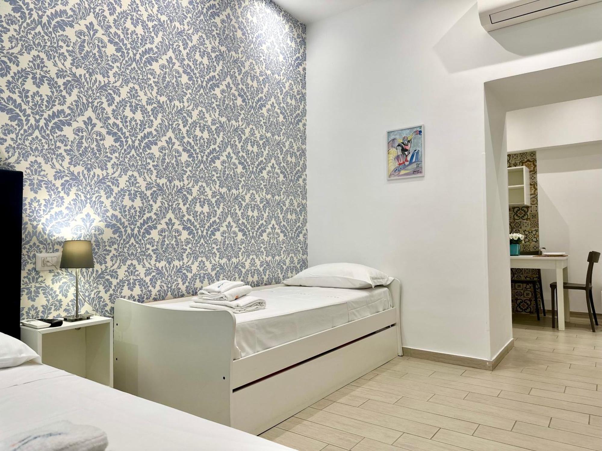 Lungomare Rooms Кастеламаре ди Стабия Стая снимка