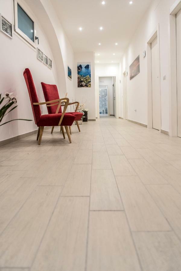 Lungomare Rooms Кастеламаре ди Стабия Екстериор снимка